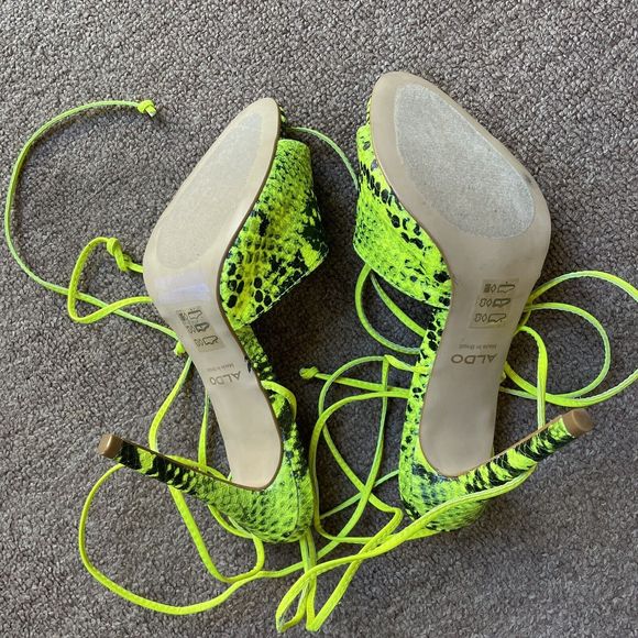 Aldo Neon Yellow Green Snakeskin Faux Leather Gladiator Stiletto Heels 6.5 - Picture 5 of 7